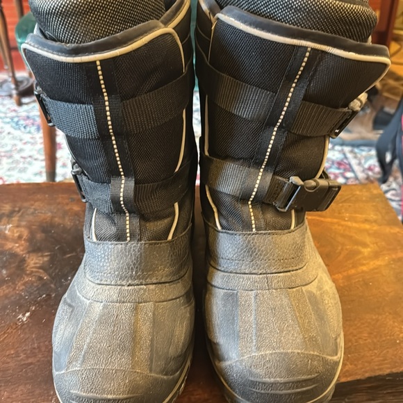 Winter Boots - Picture 4 of 4